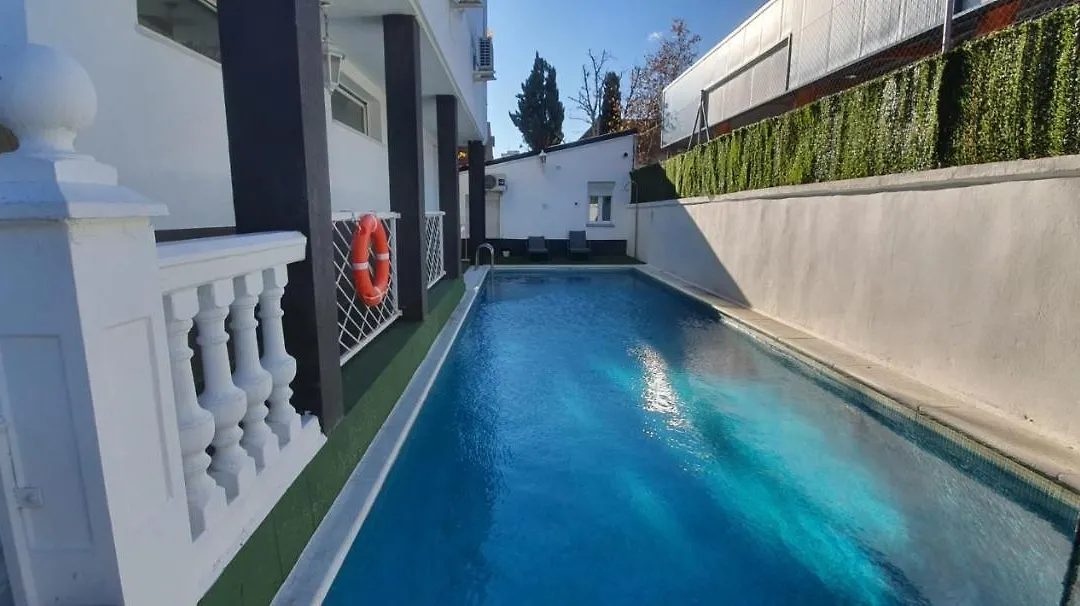 Escala Πανσιόν 3*